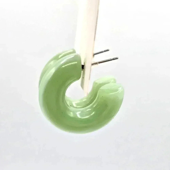 Green Half Circle Hoop Fun Small Boho Earrings Small E15 - Picture 1 of 4